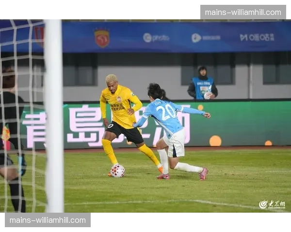 青岛西海岸终结连败颓势 戴维森制胜球助球队主场取首胜